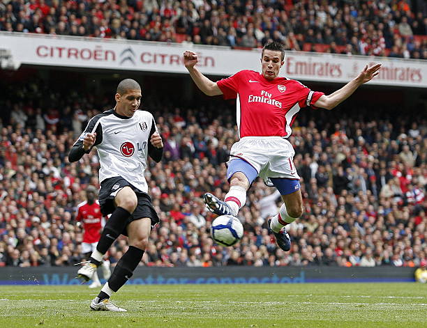 外圍進攻緊 外圍進攻緊